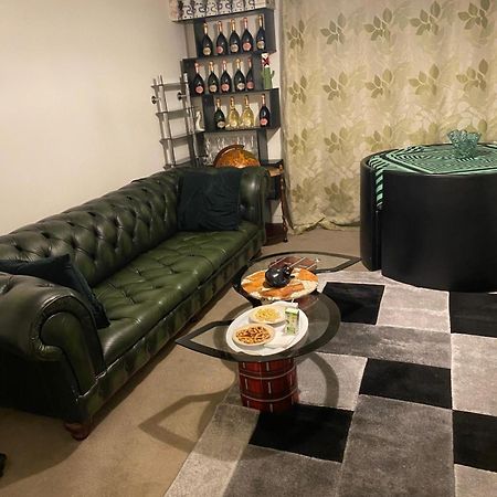 The Right Place. A Fabulous/Cozy Double Room London Bagian luar foto